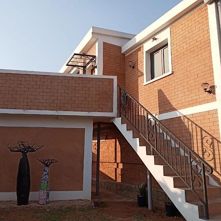 Appartements D'Hotes Marciloui Antsirabe Esterno foto